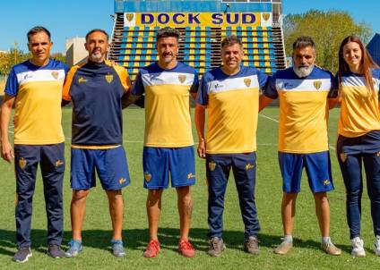 Miguel Elía, de técnico campeón con Uribelarrea FC a Dock Sud